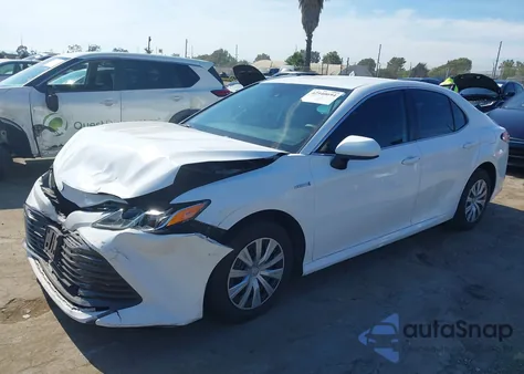2019 Toyota Camry Hybrid Le из США, поврежденный, VIN 4T1B31HK8KU005840